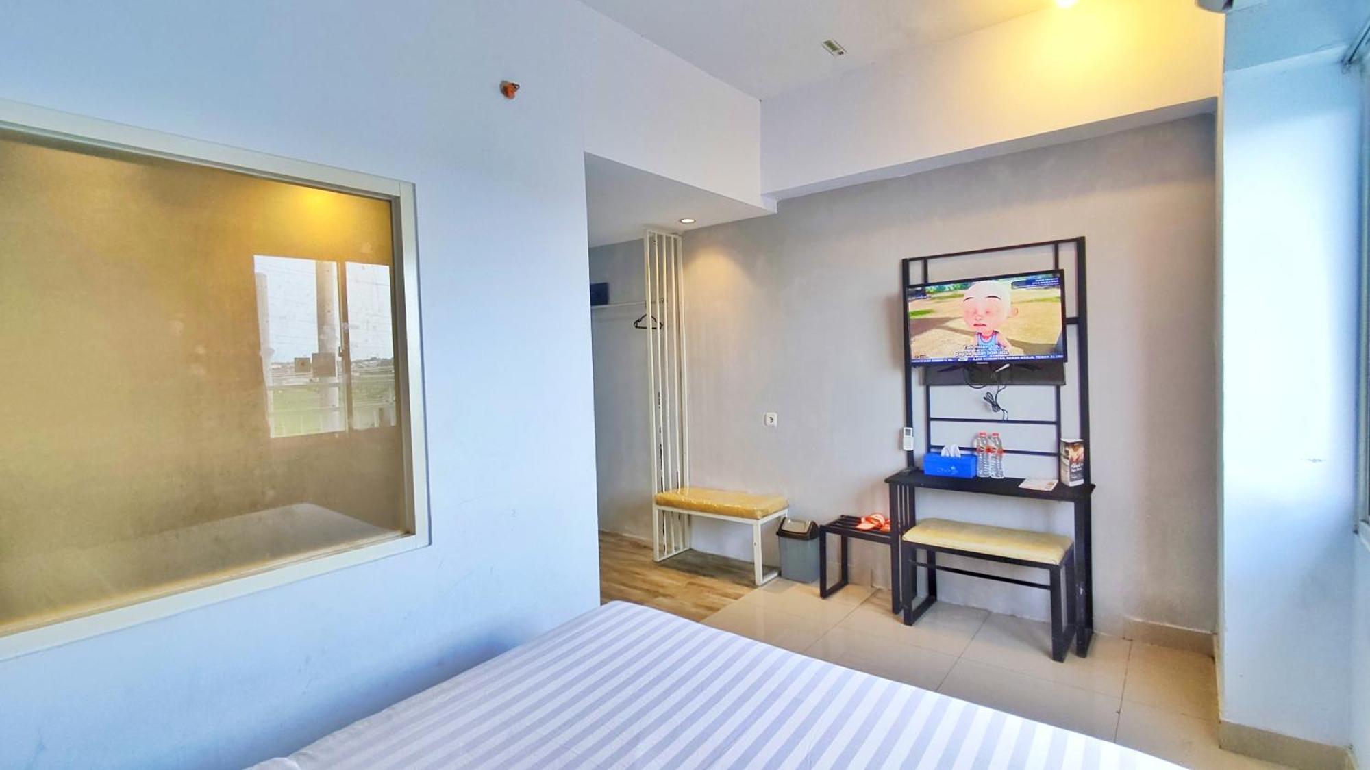 Votel Hotel Charis Tuban Tuban  Bagian luar foto