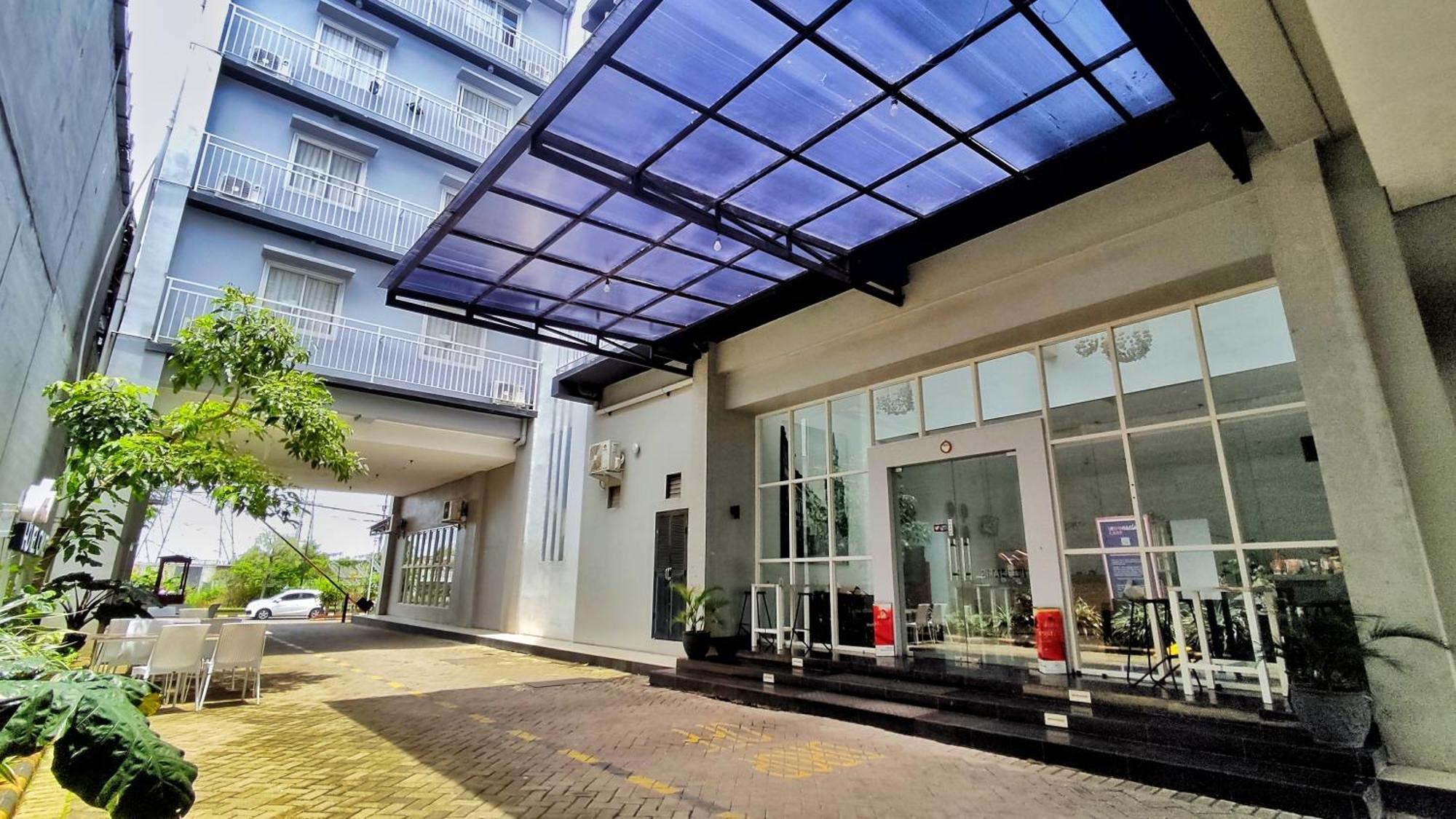 Votel Hotel Charis Tuban Tuban  Bagian luar foto