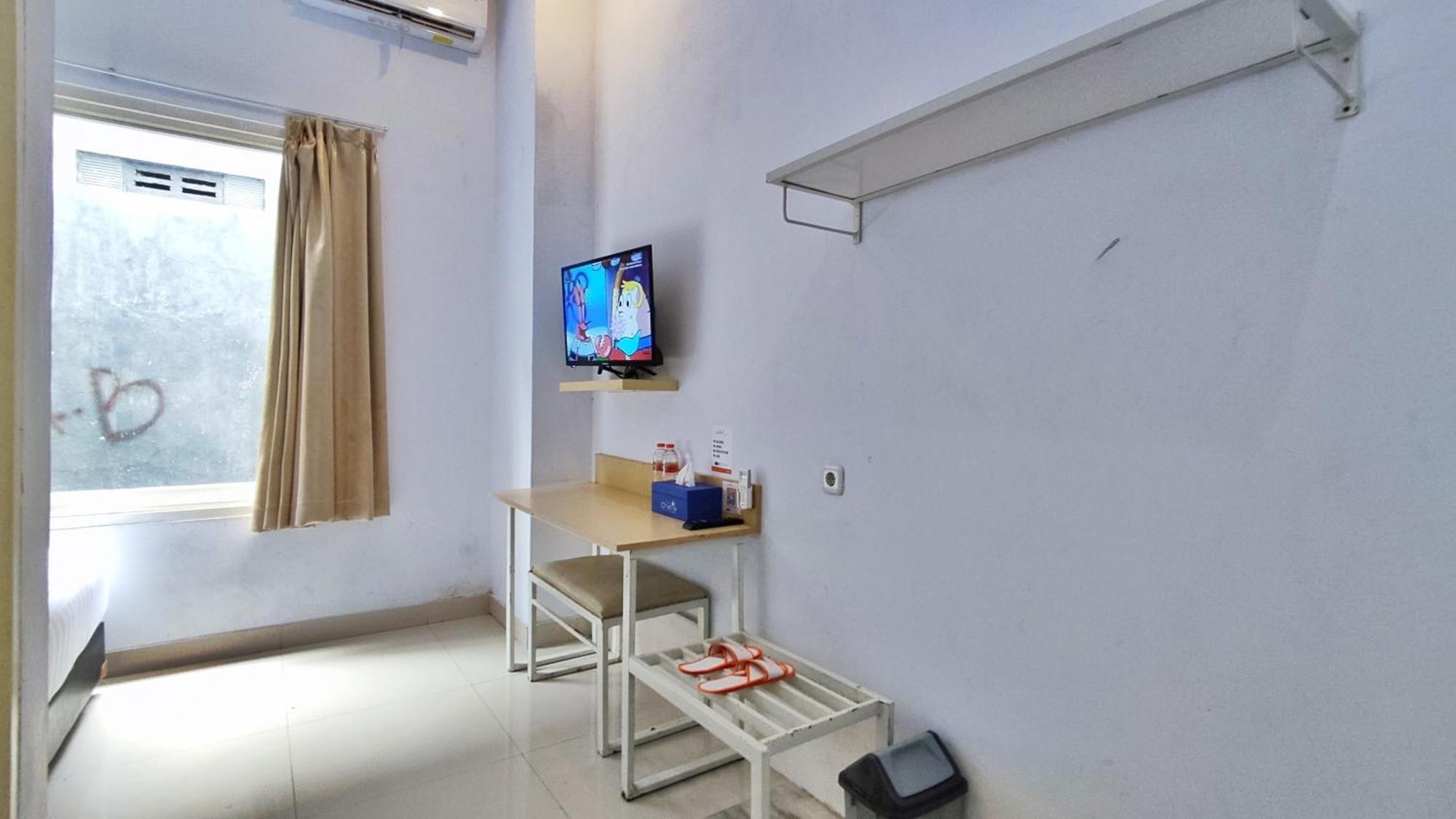 Votel Hotel Charis Tuban Tuban  Bagian luar foto