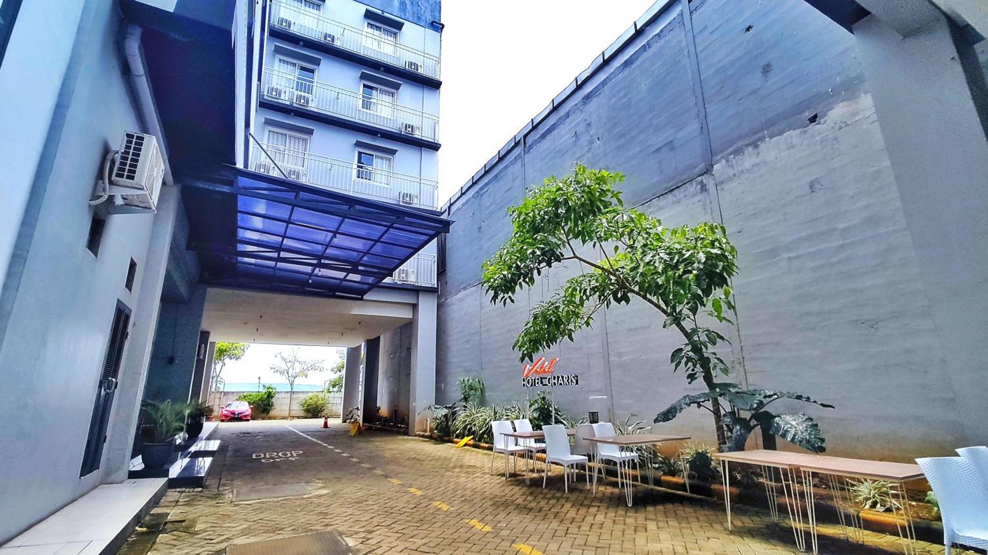 Votel Hotel Charis Tuban Tuban  Bagian luar foto