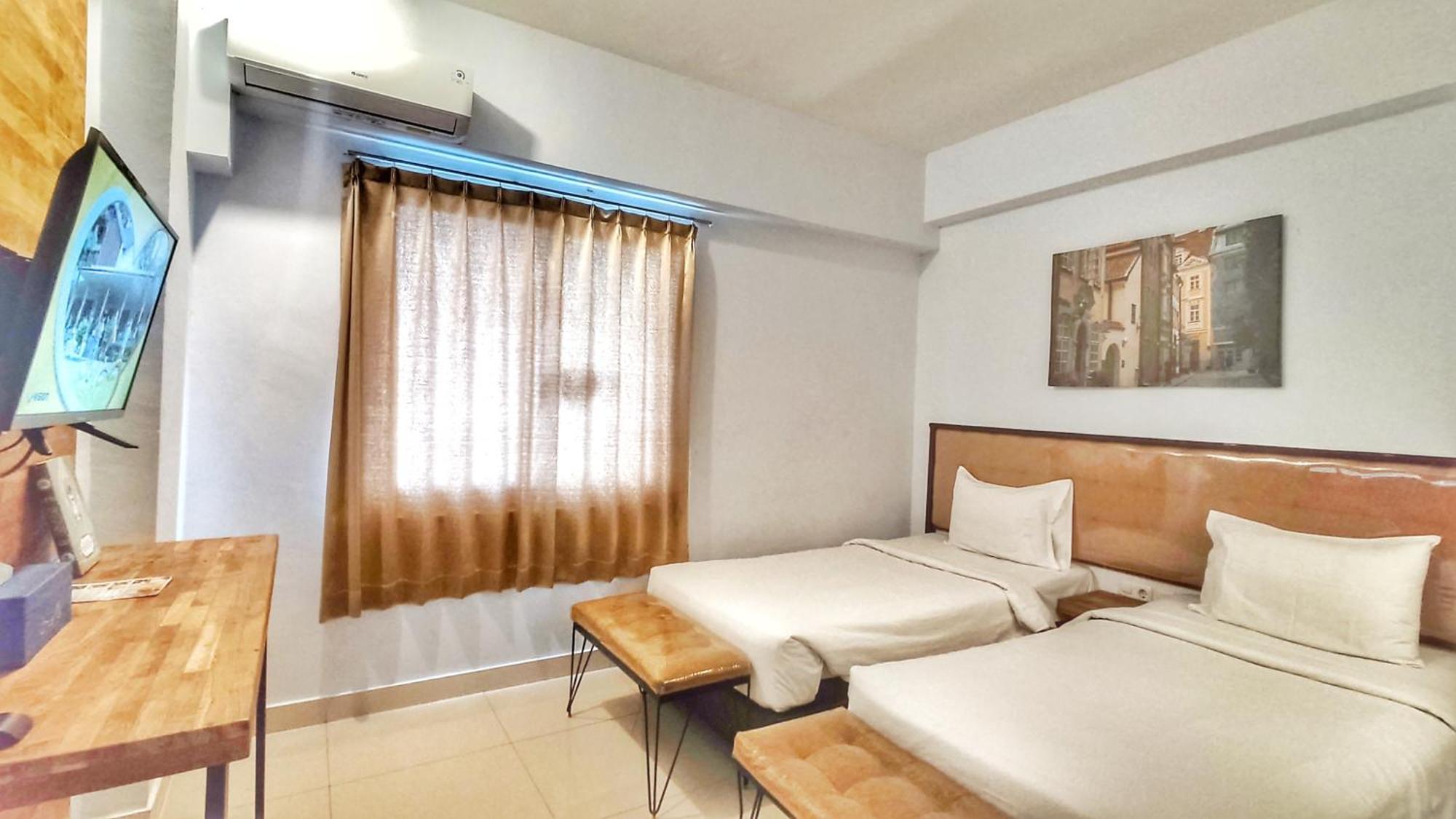 Votel Hotel Charis Tuban Tuban  Bagian luar foto